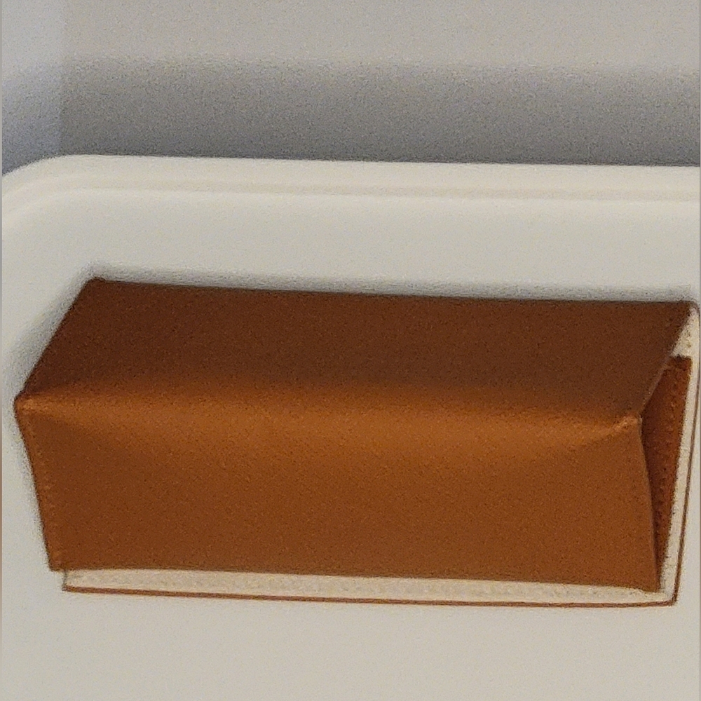 TORY BURCH SUNGLASS CASE - Picture 4 of 4